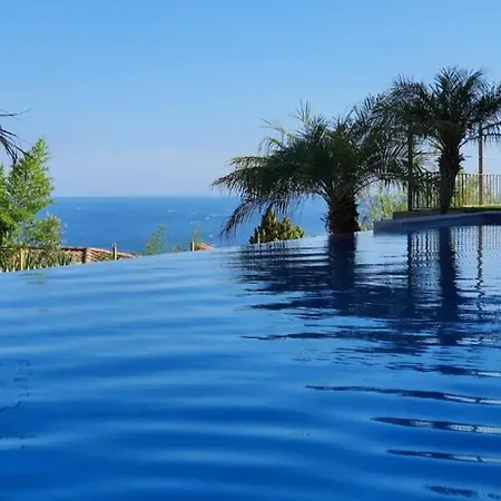 Dahlia Splendid With Sea View And Infinity Pool In