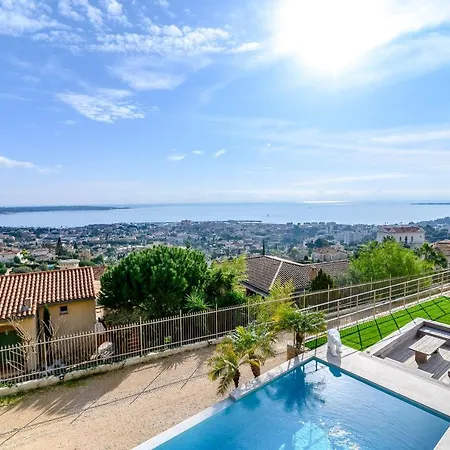 Dahlia Splendid With Sea View And Infinity Pool In Villa *